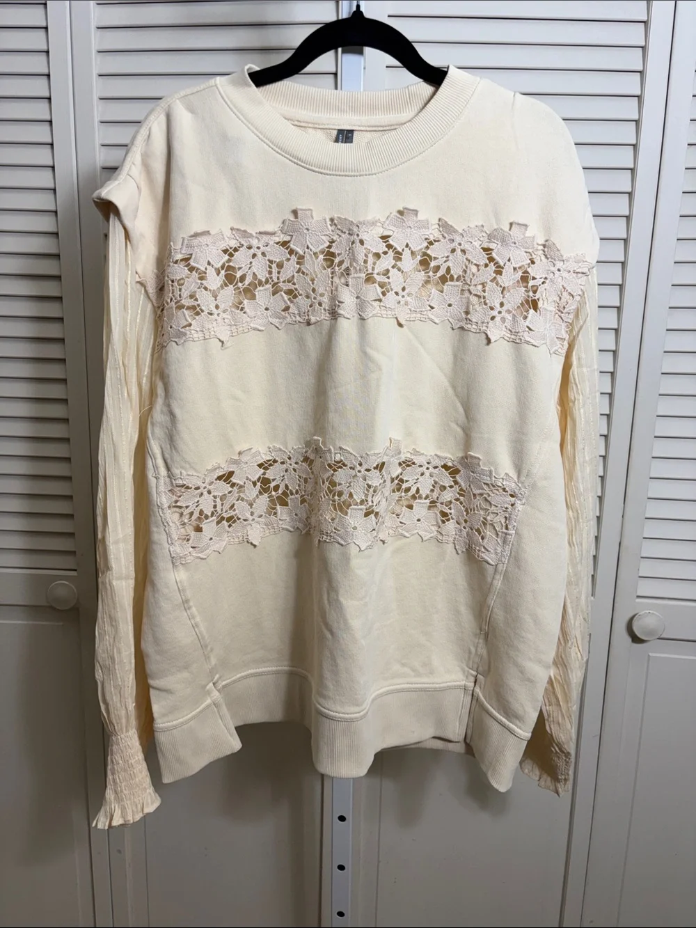 NWT Anthropologie Floral Cutwork Pullover Large